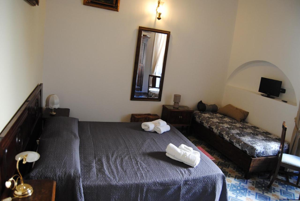 B & B Palazzo Maestro & Corte Maestro Rooms Gallipolli Rum bild
